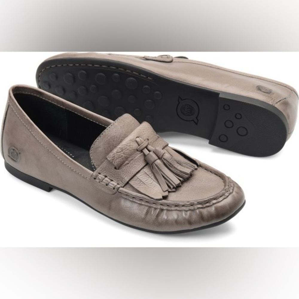 Born Womens Charen 9.5 loafers tassels